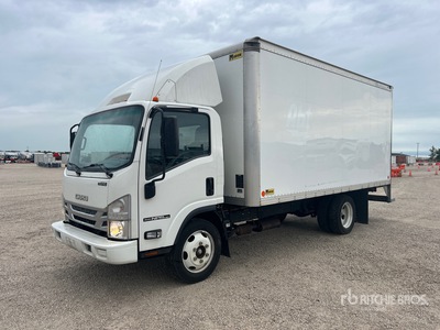2020 Isuzu NPR HD 4x2 شاحنة فان