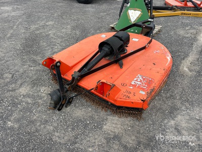 2001 Land Pride RCF2760 60 in 3-Point Hitch Broyeur a Lame
