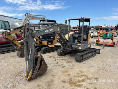 2016 Volvo ECR40D を見 Mini Excavator