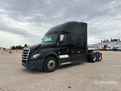 2020 Freightliner Cascadia 126 6x4 T/A Sleeper Truck Tractor