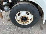 4 dessous de caisse - Camion with Pneu de gauche