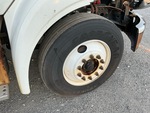 4 dessous de caisse - Camion with Pneu directeur droit