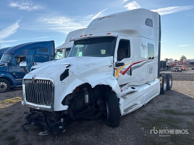 2022 International LT625 6x4 Cabeza Tractora Cabina Dormitorio (Inoperable)