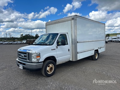 2017 Ford E450 4x2 Moving Furgoneta caja cerrada
