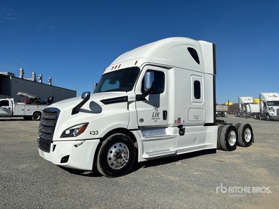 2018 Freightliner Cascadia 126 6x4 3- Achs Sattelzugmaschine mit Schlafkabine