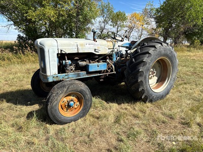 Ford 5000 アンティーク トラック トラクター (Inoperable)