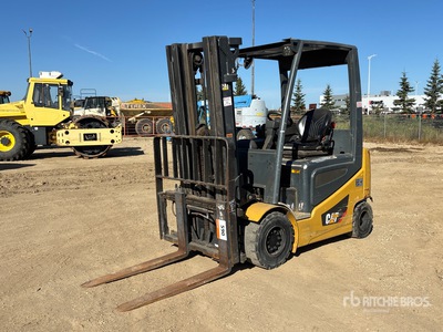 Cat 2EPC6000 6000 lb Chariot Élévateur Électrique