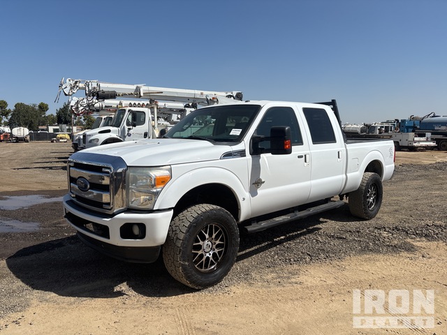 2015 Ford F-250 XLT 4x4 Crew Cab Pickup