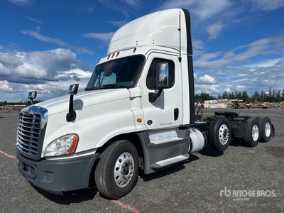 2020 Freightliner Cascadia 125 8x4 Cabeza Tractora Cabina Corta