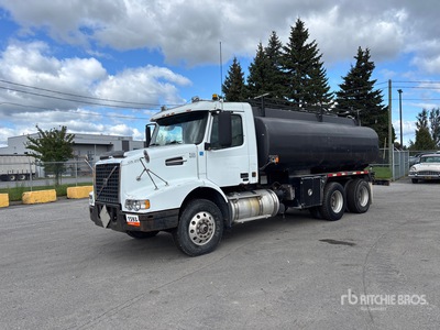 2002 Volvo VHD 6x4 Tanker Truck