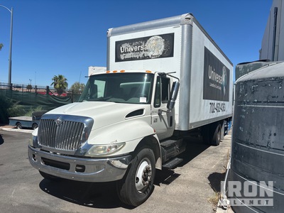 2006 International 4300 4x2 Moving Camion fourgon