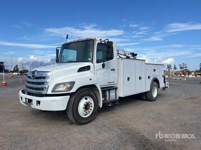 2017 Hino 268A 4x2 Service Truck