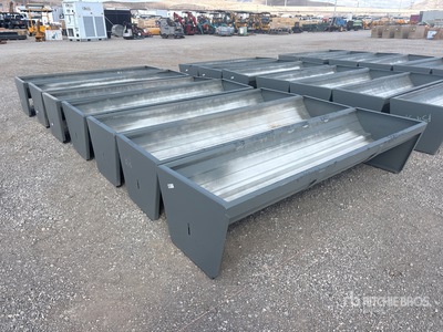 Quantity of (7) 2025 Kit Containers CF-90-V2025 Podajnik paszy dla zwierząt (Unused)