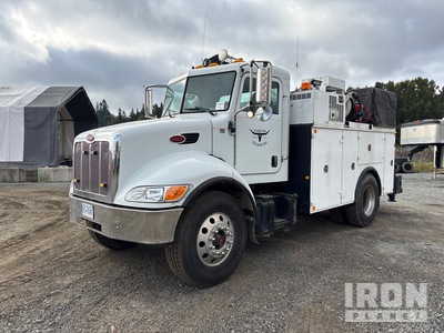 2006 Peterbilt 335 4x2 Camion de servicios