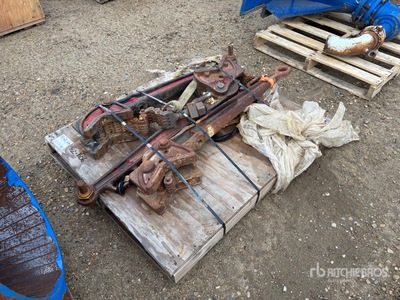 Quantity of Tongs