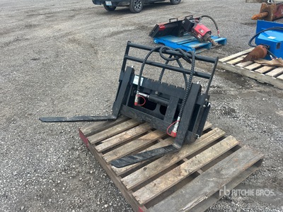 GIYI GY-CYHC 28 in Mini Skid Steer Forks