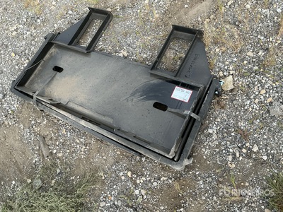 2025 Kit Containers QT-45-FF-42 42 in Skid Steer Forks (Unused)