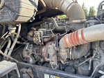 Silnik with Exhaust System