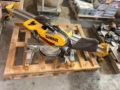 Dewalt DW716 12 in Mitre Saw & Saw Stand