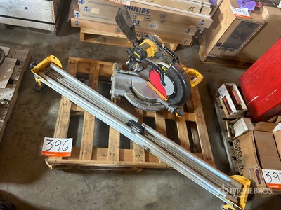 Dewalt DW716 12 in Mitre Saw & Saw Stand Varios, herramientas manuales