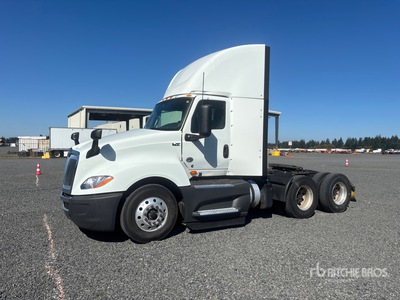 2021 International LT625 6x4 T/A Dagcabine Trekker