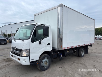 2019 Hino 195 4x2 شاحنة فان