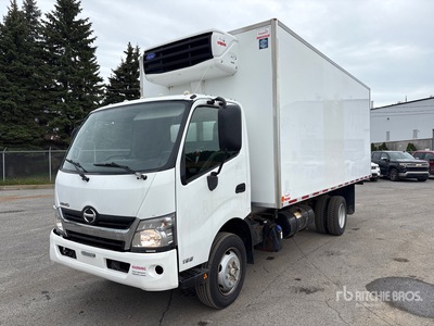 2019 Hino 195 4x2 شاحنة مبردة