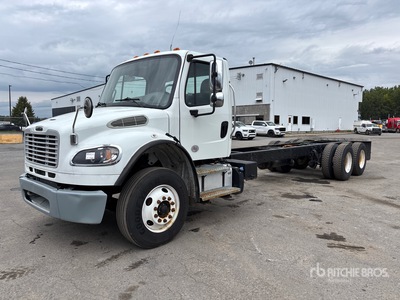 2023 Freightliner M2 106 6x4 الكابينة والهيكل