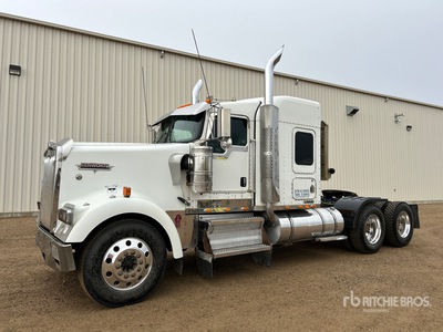 2007 Kenworth W900 6x4 T/A Sleeper Truck Tractor