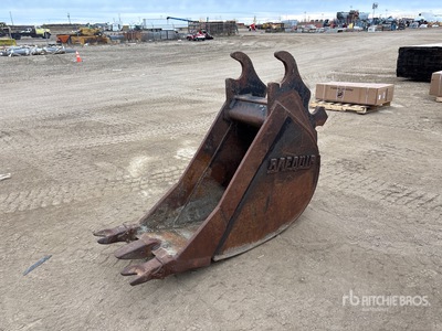 Daequip 24 in Digging Excavator Bucket