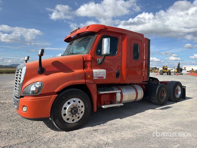 2018 Freightliner Cascadia 125 6x4 Tractocamion con Dormitorio / Tracteur Routier Couchette