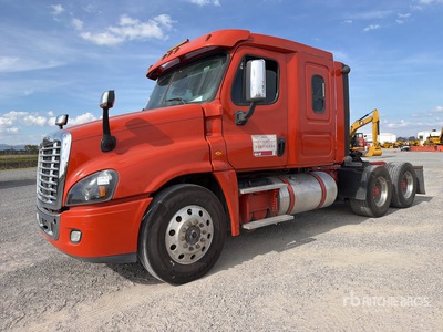 2018 Freightliner Cascadia 125 6x4 Tractocamion con Dormitorio / T/A Slaapcabine Trekker
