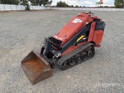 2016 Ditch Witch SK752 Mini Oruga cargadora compacta