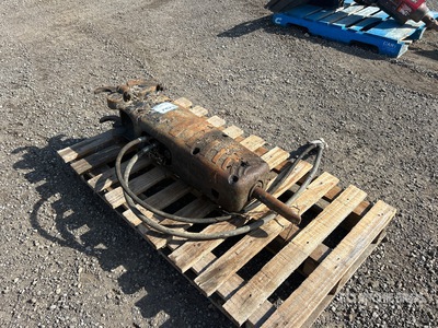 2010 Kubota K9900KXBF Concasseur hydraulique