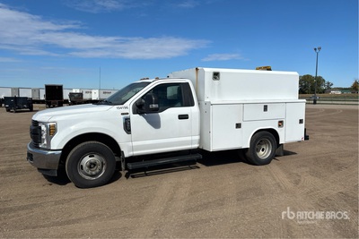 2019 Ford F-350 XL 4x2 Utility Truck