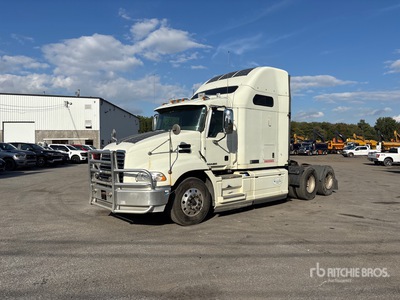 2015 Mack CXU613 6x4 3- Achs Sattelzugmaschine mit Schlafkabine