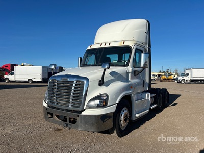 2019 Freightliner Cascadia 125 6x4 Day Cab Truck Tractor