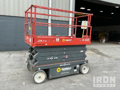 Skyjack SJIII-4632 Electric Scissor Lift
