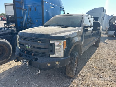 2017 Ford F-350 XL 4x4 Crew Cab Pick Up