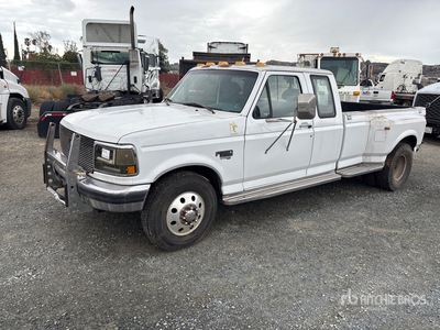 1996 Ford F-350 4x2 Extended Cab Pickup