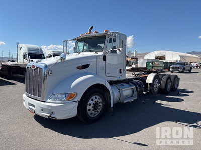 2014 Peterbilt 386 8x4 Tri/A Day Cab Truck Tractor