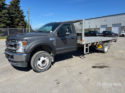2022 Ford F-550 4x2 Ciężarówka z płaską platformą