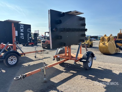 2019 Ver-Mac ST-4X8 を見 Arrow Board