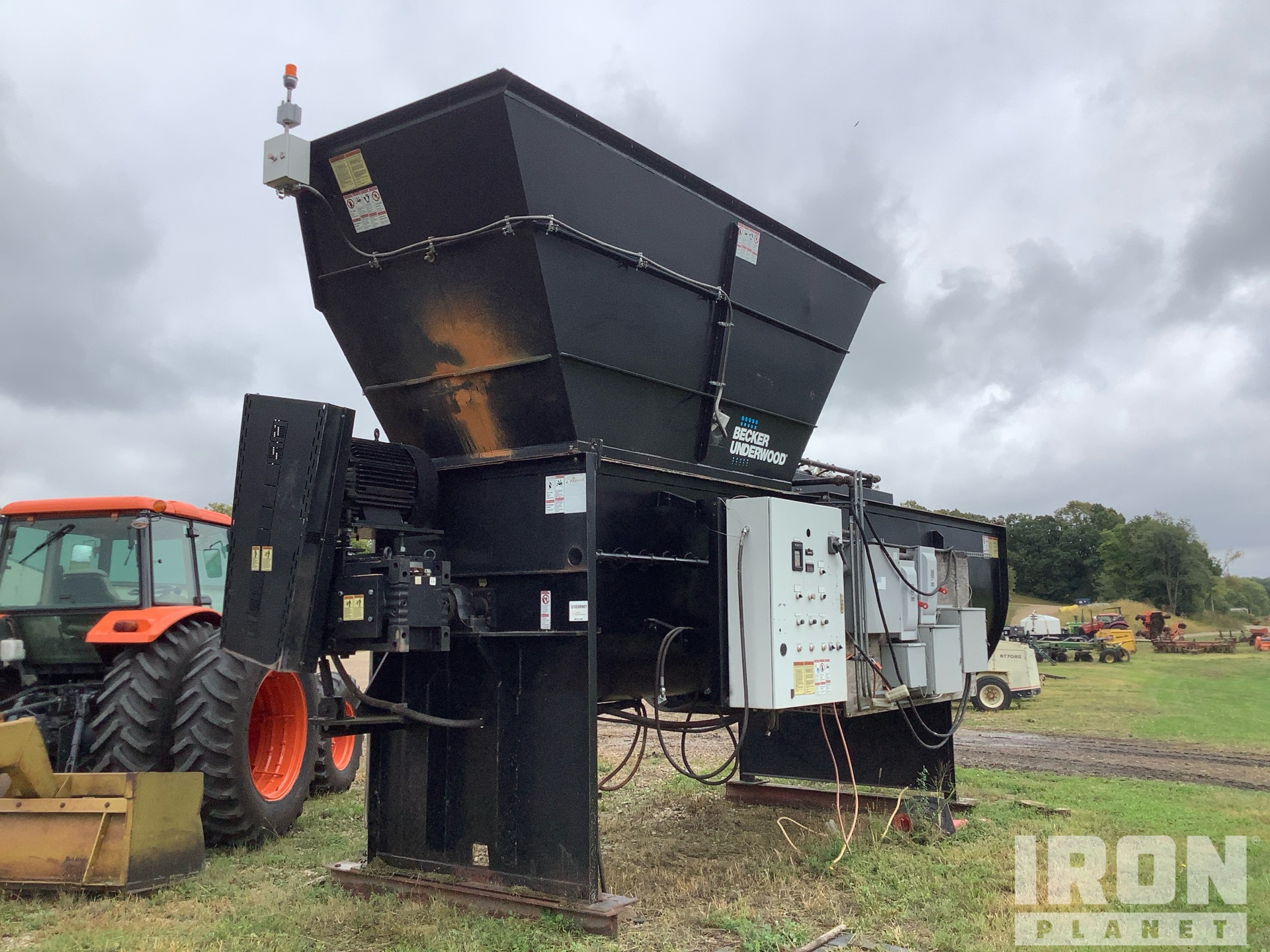 Becker Underwood CPC-74240 Electric Mulch coloring machine