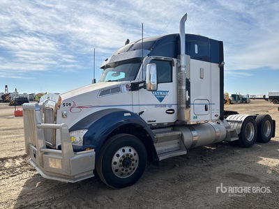 2017 Kenworth T880 6x4 Ciągnik siodłowy T/A z kabiną sypialną (Inoperable)