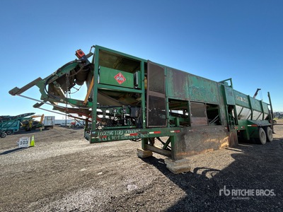 1997 McCloskey MCB724 Portable Trommel
