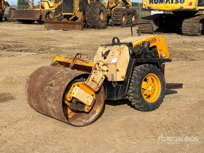 Corniver CT30S Smooth Drum Compactor