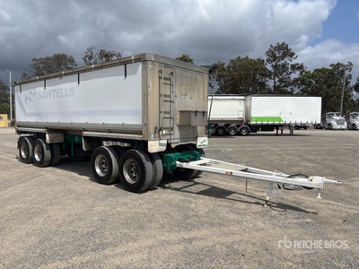 2009 Sawtell & Sons 7.8 m Quad Dog Remorque à benne basculante arrière