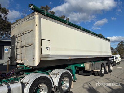 2013 Lusty EMS Tri/A End Dump Trailer