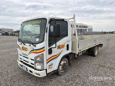 2015 Isuzu N1r85 Camion à Plateau